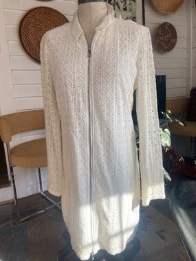 Ave Les Filles White Zip Up